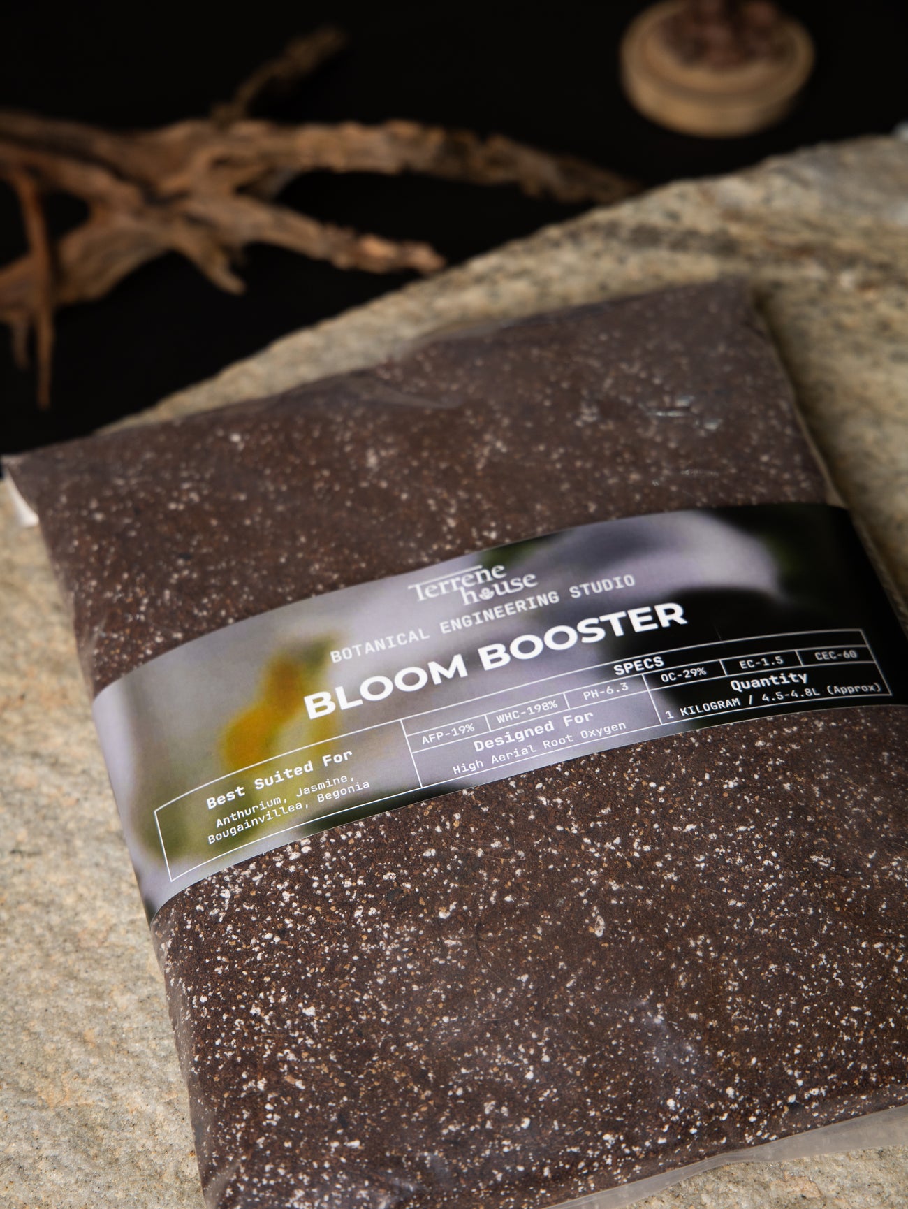 BLOOM BOOSTER - Soil for Flowering Indoor Plants, image 1 of 2